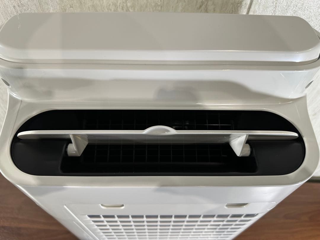 美品　2023年製 SHARP 加湿空気清浄機　KC-50TH7-W ホワイト