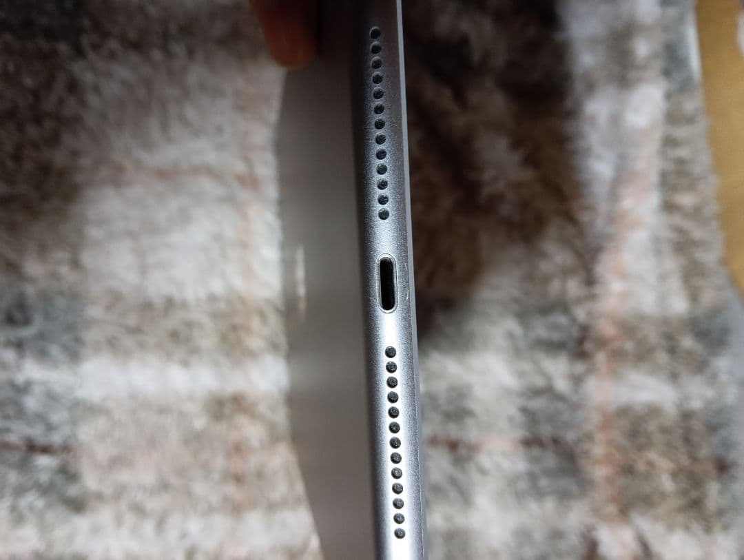 【超美品】Apple iPad シルバー 本体 128GB