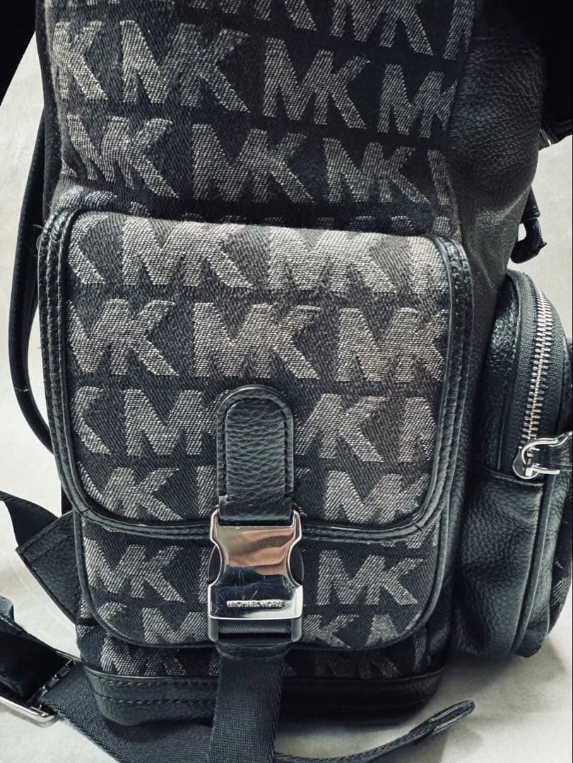 明日投稿削除MICHAEL KORS HUDSON ユーティリティーバック