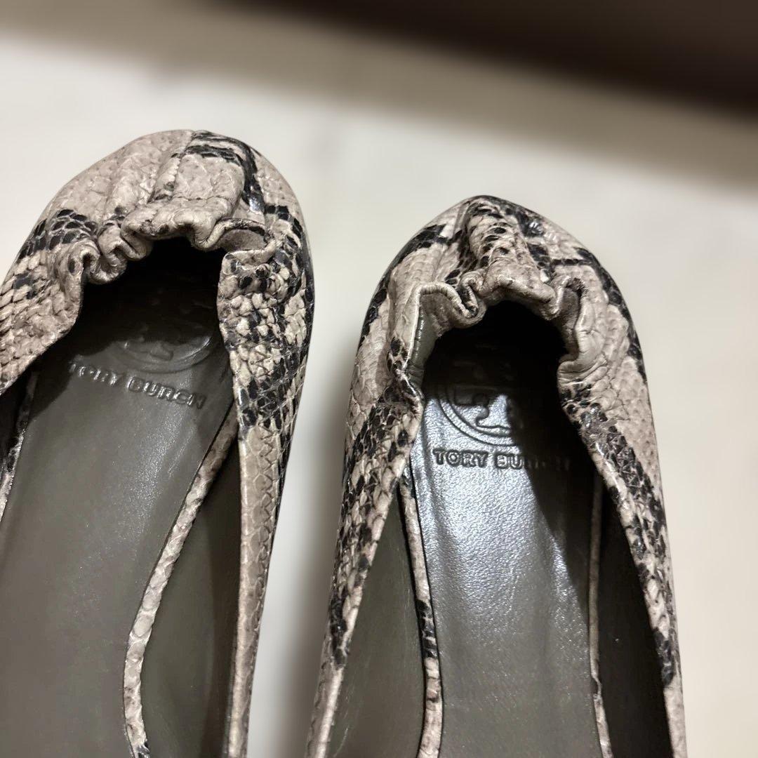 【新品同様✨】トリーバーチ　パイソン柄　フラットシューズ　24cm