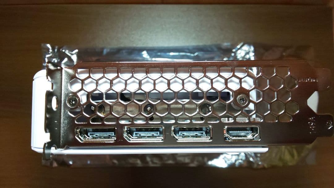 グラフィックボード・グラボ・ビデオカード Palit GeForce RTX 5060 Ti White OC 16GB