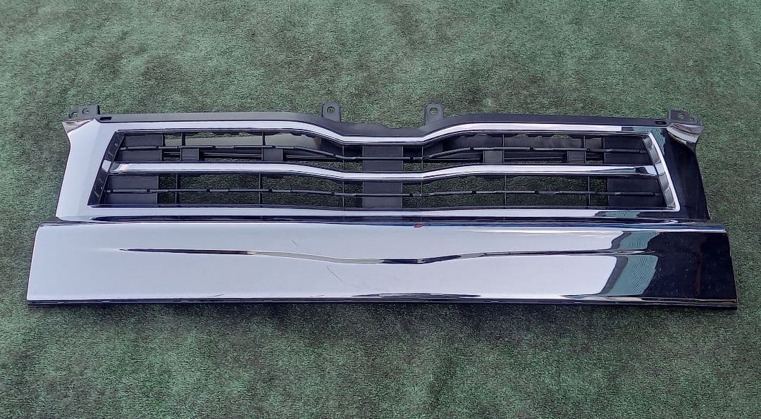 トヨタ ハイエースレジアスエース200系 フロントグリル 4～7型ワイドボディ用