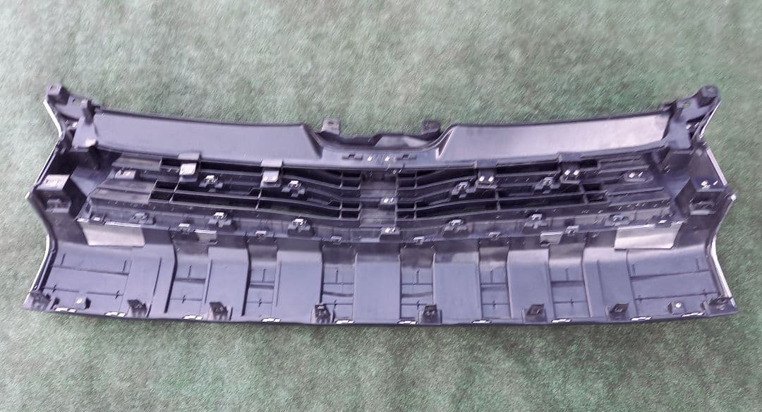 トヨタ ハイエースレジアスエース200系 フロントグリル 4～7型ワイドボディ用