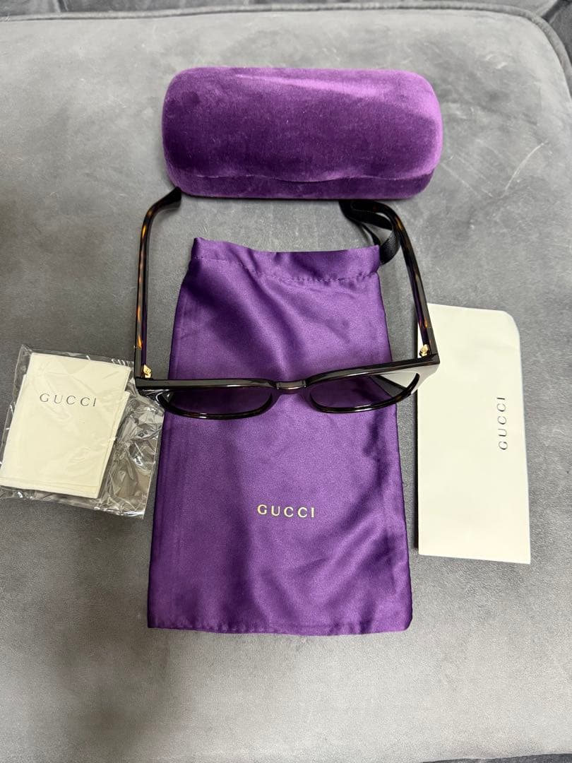 Y*u様 Gucci サングラス　グッチ　 GG0637SK 002