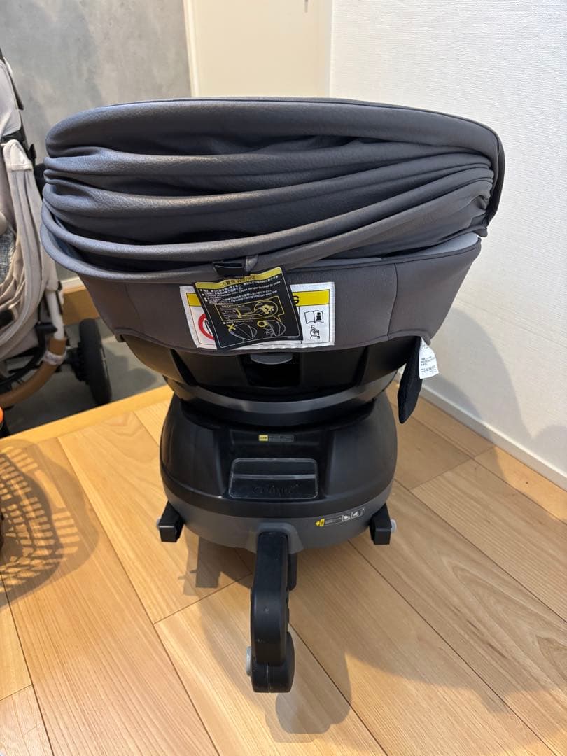 Combi 回転式チャイルドシート グレー