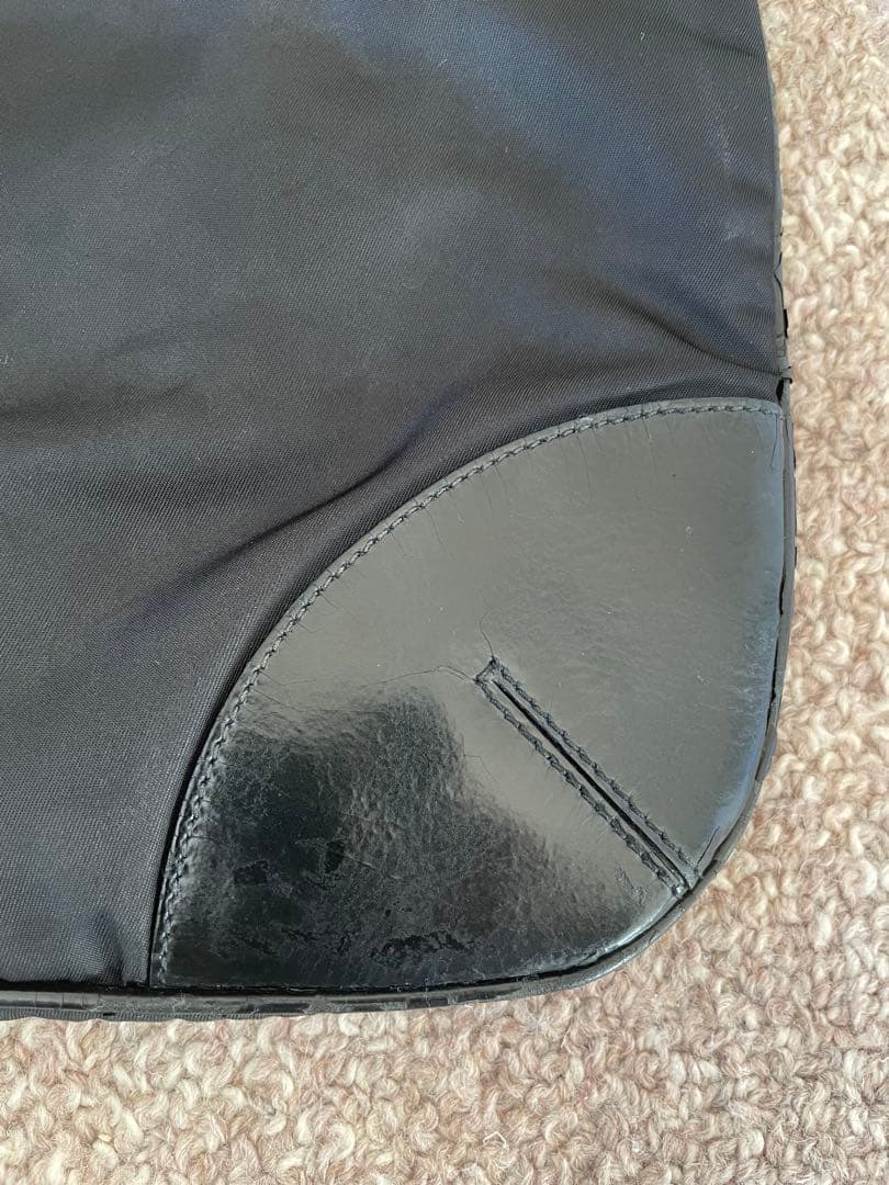 プラダ ナイロン ショルダーバッグ サコッシュ