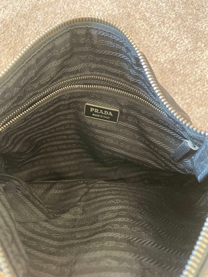 プラダ ナイロン ショルダーバッグ サコッシュ