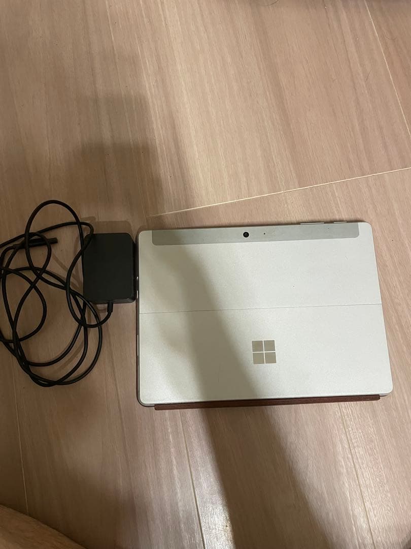 Windowsタブレット本体 Surface Go Model 1824 /Windows 10/ 128G