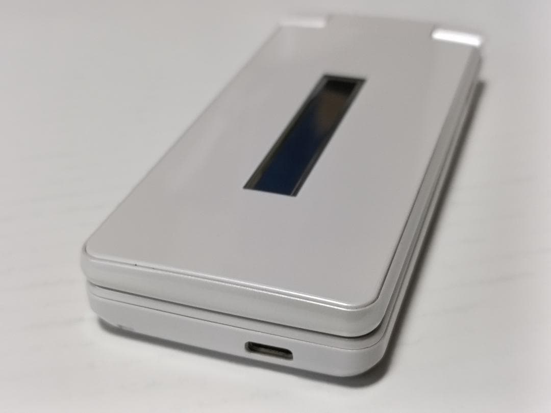 ☆ Y!mobile AQUOS ケータイ3 806SH ホワイト