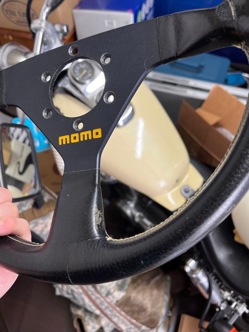 momo スポーツハンドル 320mm