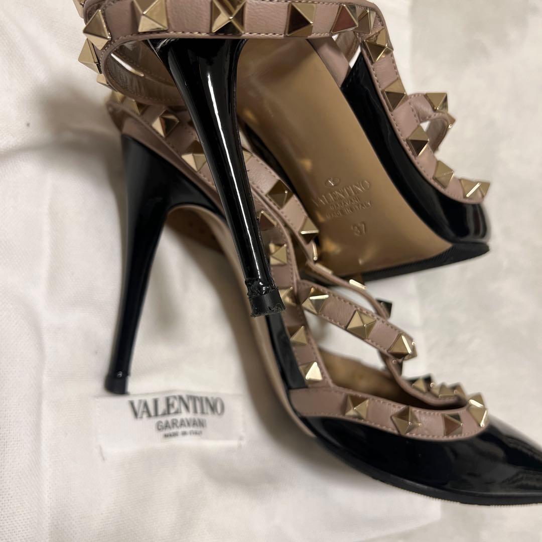 VALENTINO スタッズ付きヒールサンダル