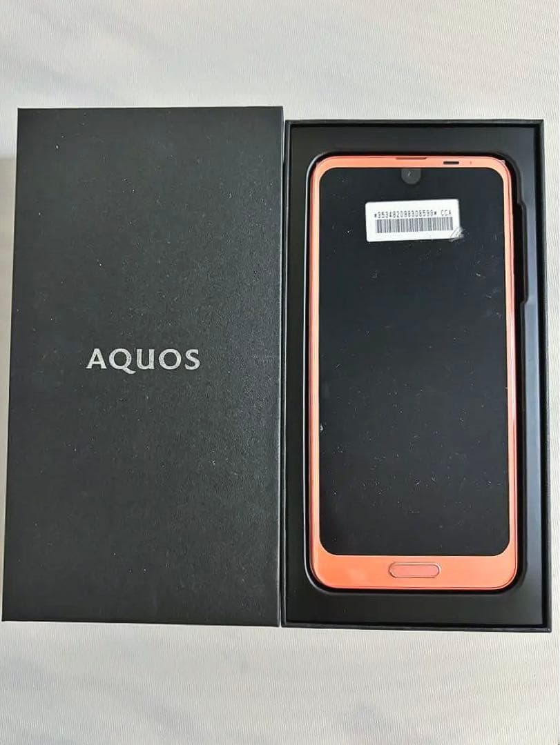 AQUOS SIMロック解除済みスマートフォン ピンク　docomo