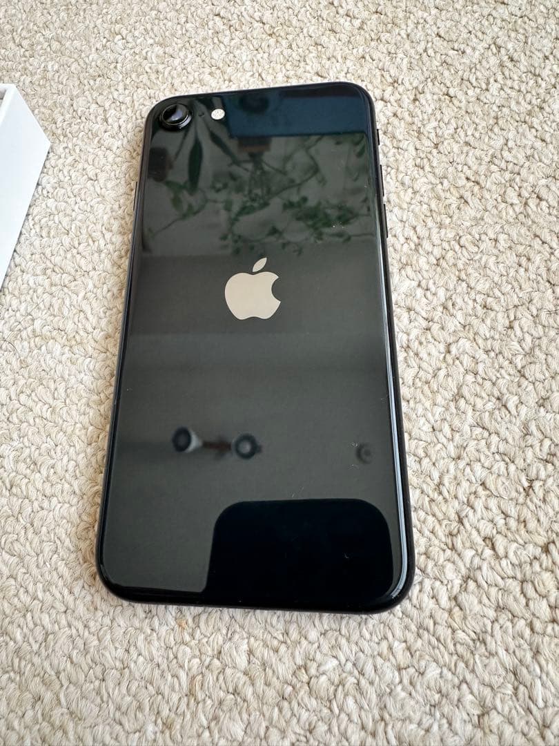Apple iPhone SE4 ブラック 本体