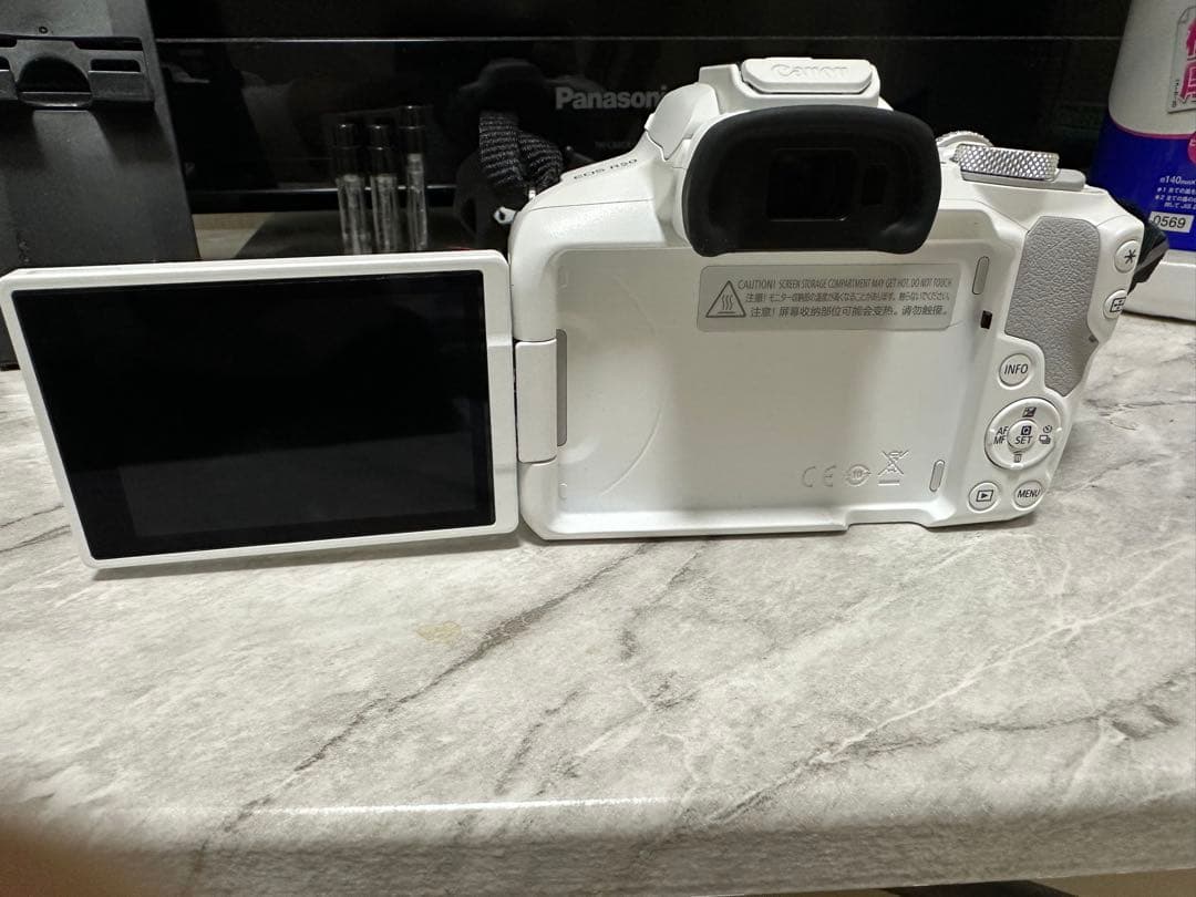 Canon EOS R50 ダブルズームレンズキット 一眼ミラーレスカメラ