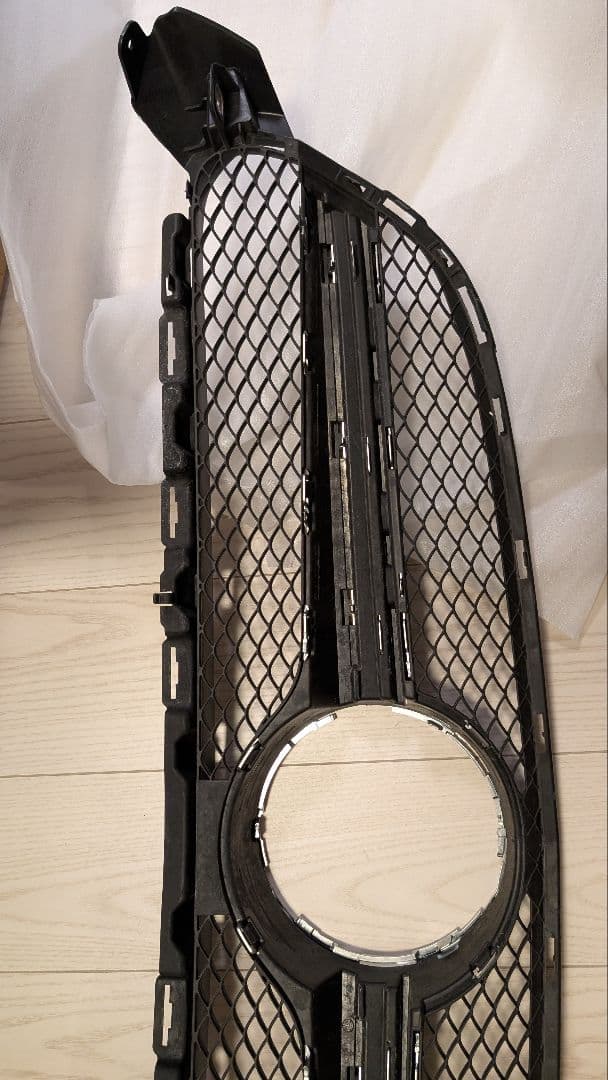 AMG フロントグリル w205 c63s　前期 純正