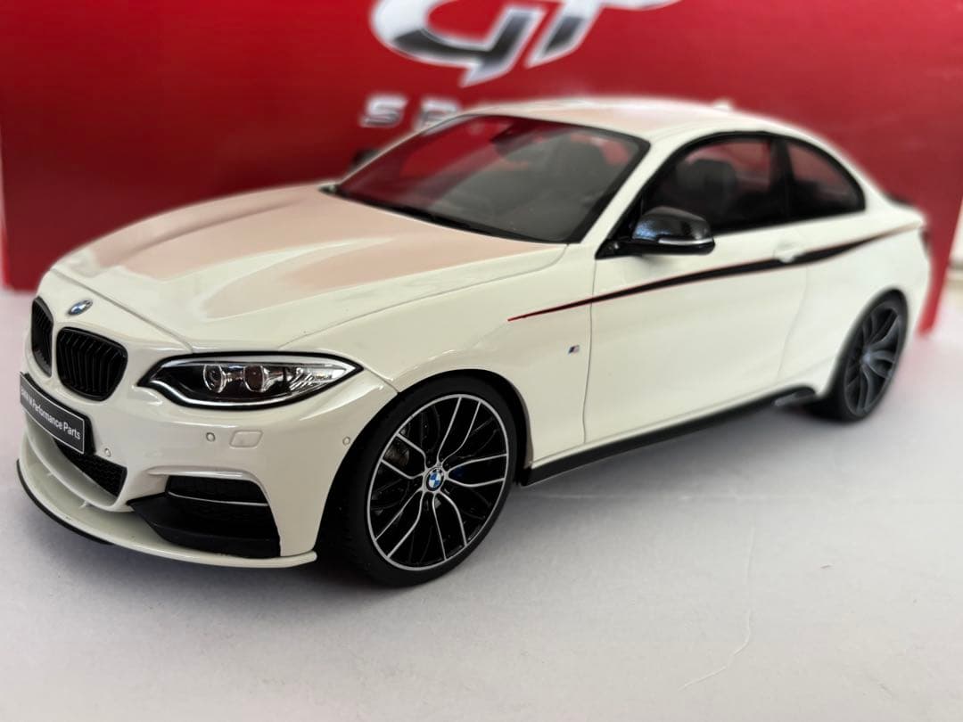  M235i F22 Mパフォエアロ ミニカー GT Spirit1/18