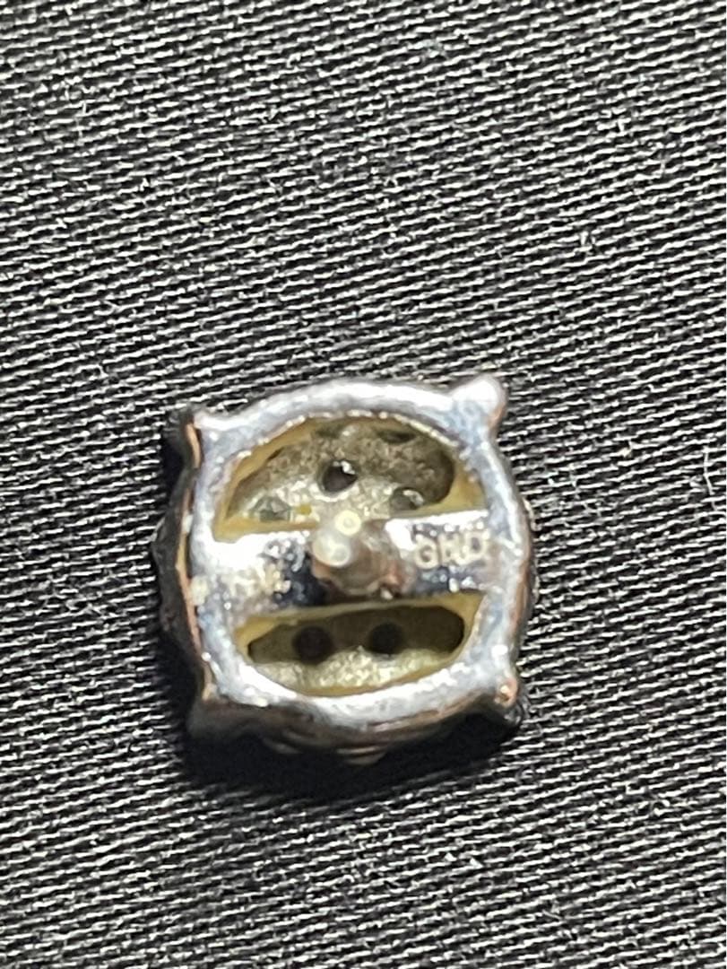 ダイヤモンドピアス