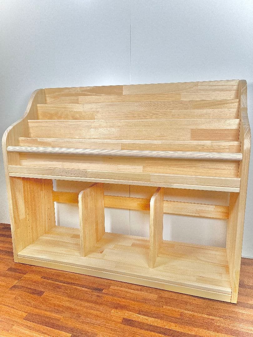 あじぽん様　絵本棚