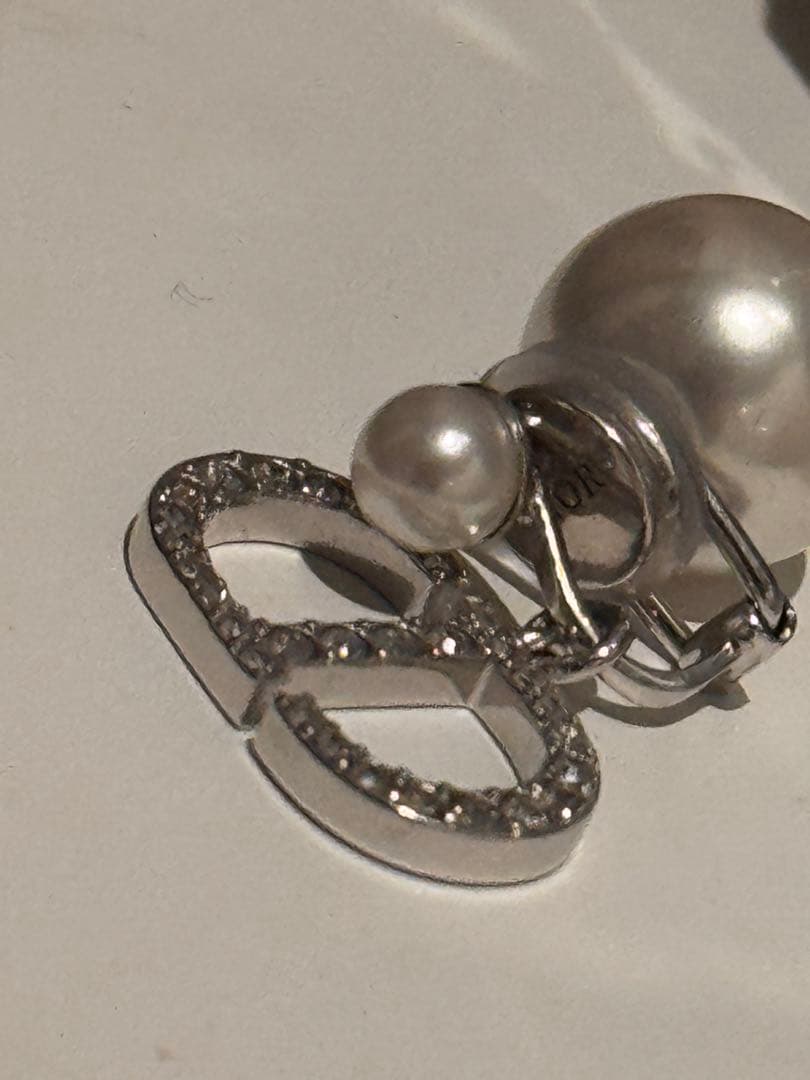 Dior Tribales クリップイヤリング片耳