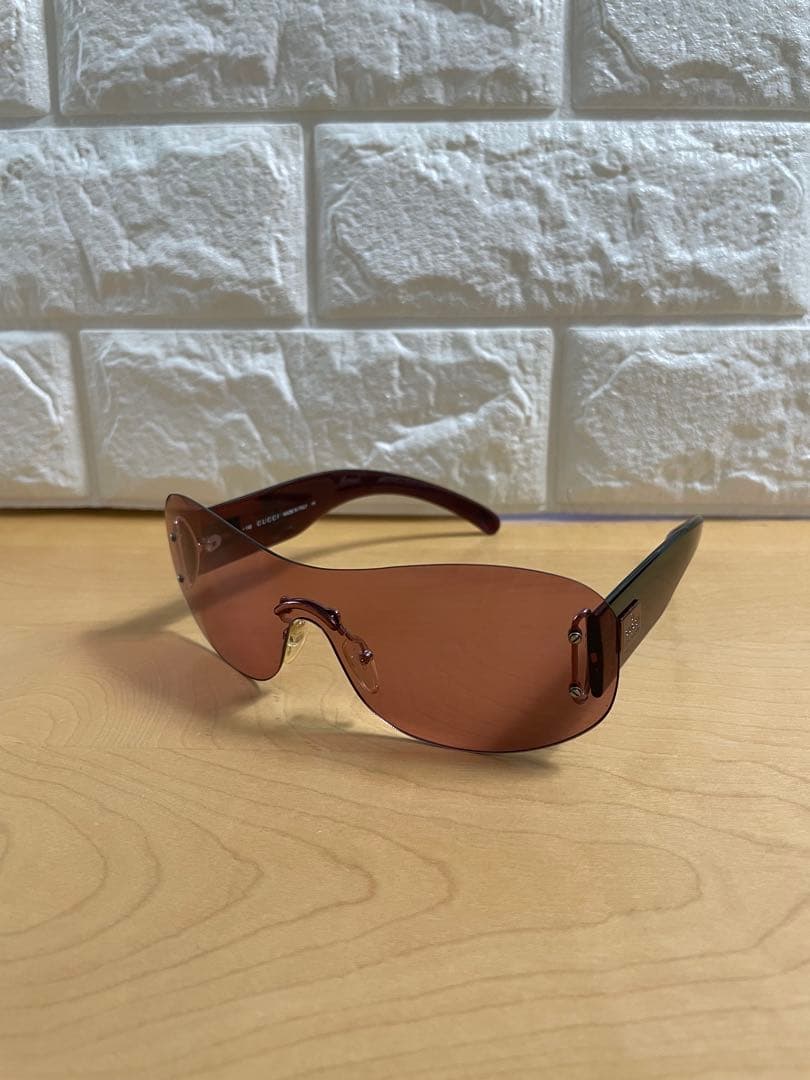 GUCCI グッチ サングラス シールド型 ピンク ロゴ ユニセックス