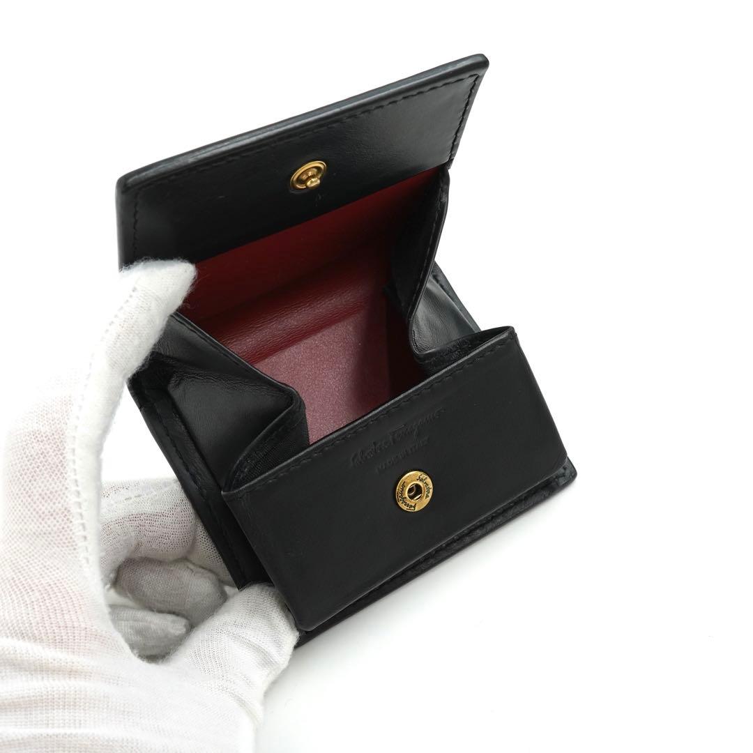 ✨未使用に近い・箱付き✨　Ferragamo ケース　ガンチーニ　刻印