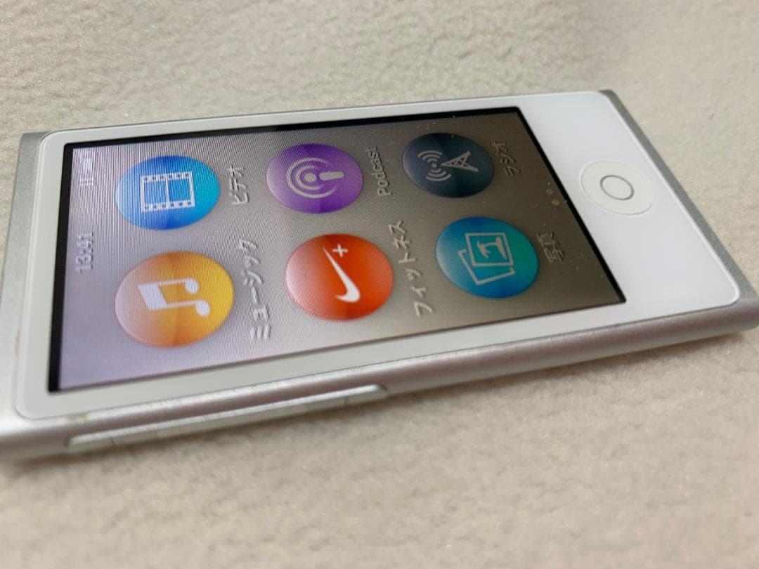 【美品】Apple iPod nano 第7世代 16GB シルバー