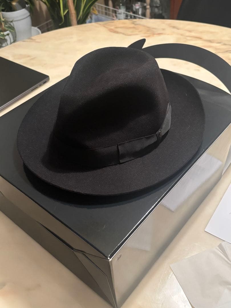 ボルサリーノ 黒ウールフェルトハット・フェドーラスタイル