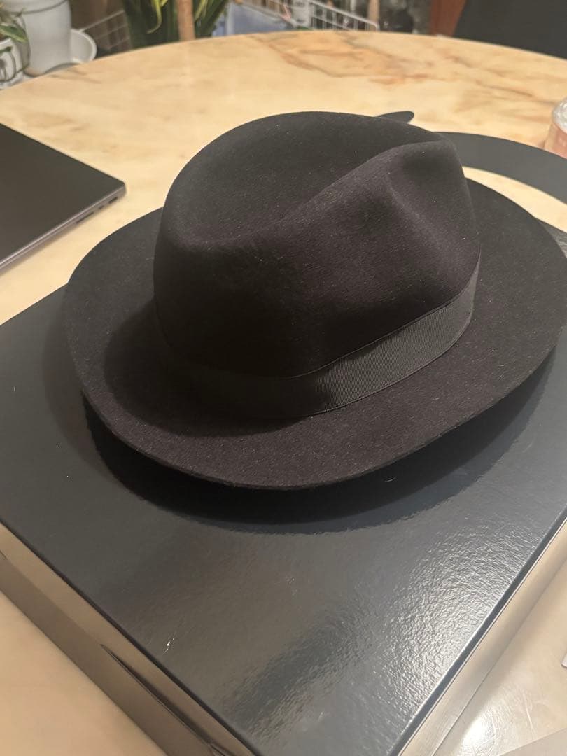 ボルサリーノ 黒ウールフェルトハット・フェドーラスタイル