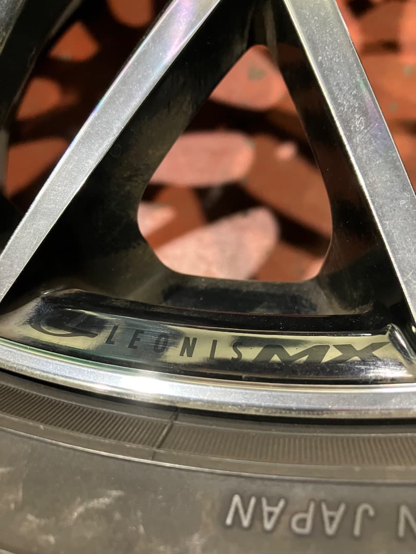 ①レオニスMX 18インチ　7J 114.3 インセット53 2本