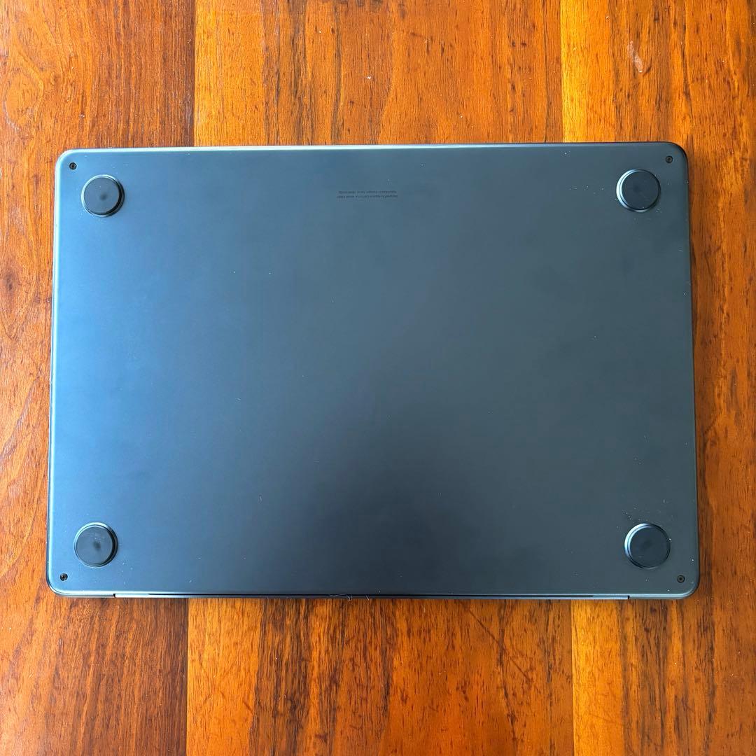 AppleMacBookAir M2 2022 256GB液晶割れ　ミッドナイト