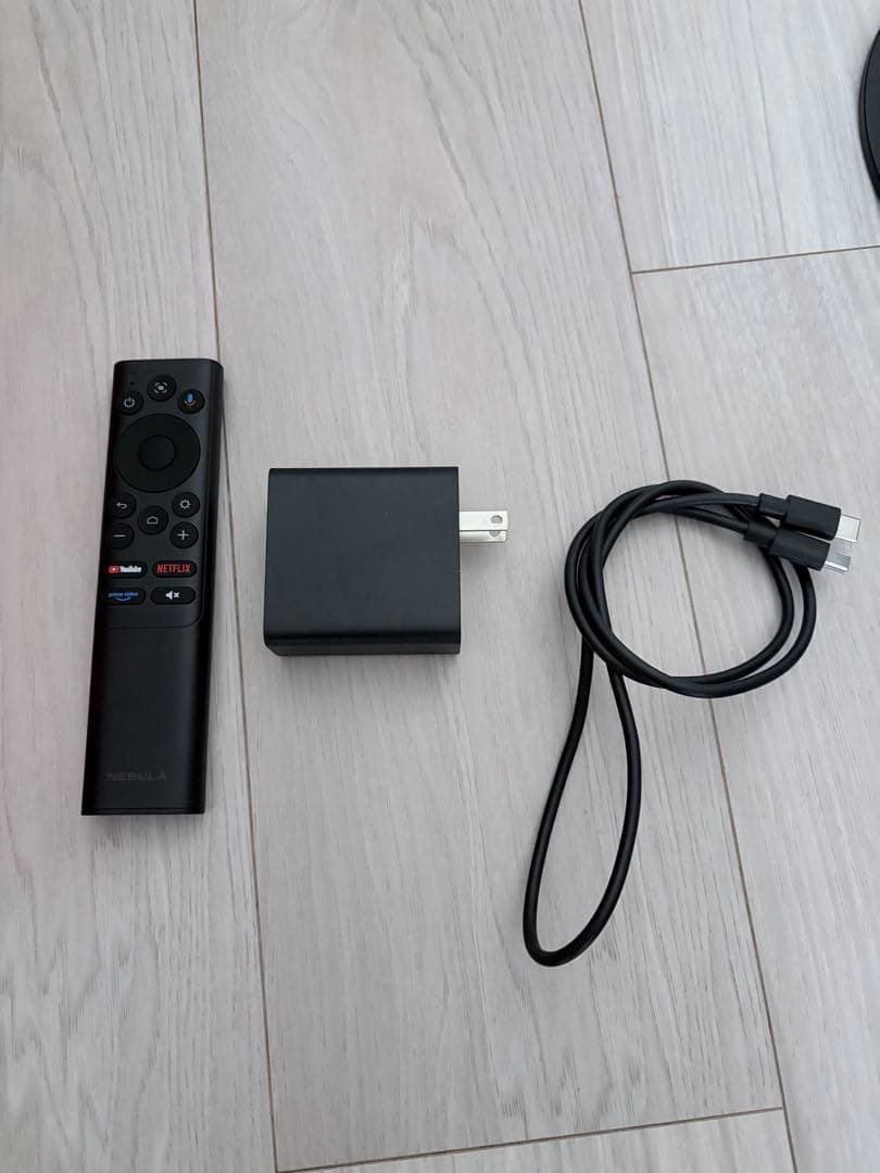 Anker NEBULA Capsule 3 プロジェクター本体 スタンド付き