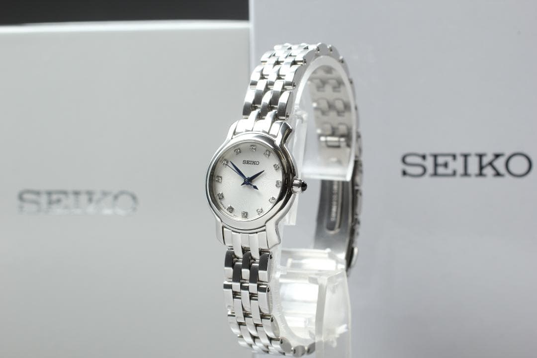 SEIKO Classic スワロフスキー 1N01‑0SG0/SXGP65J1