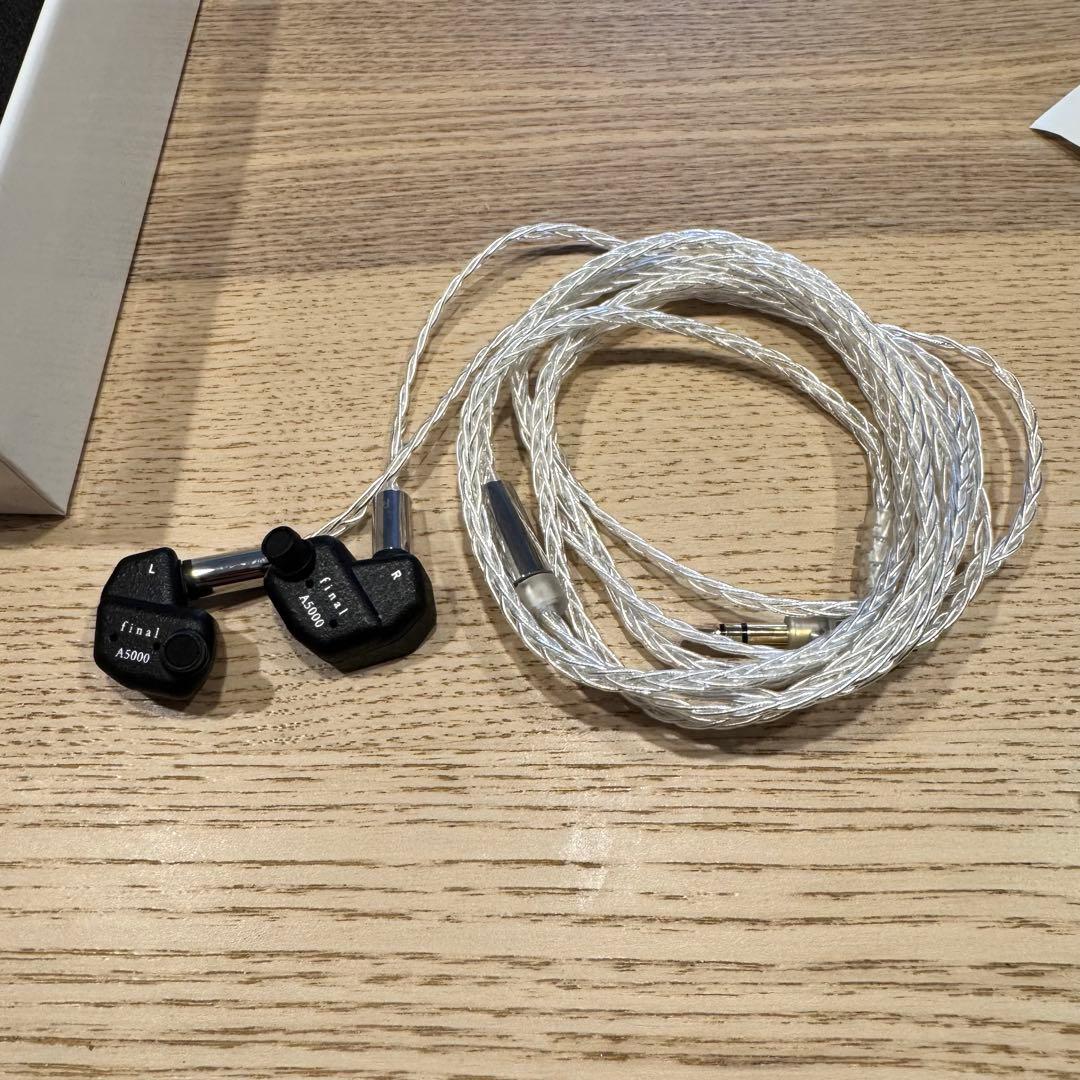 明日まで値下　final A5000 ブラック 有線イヤホン