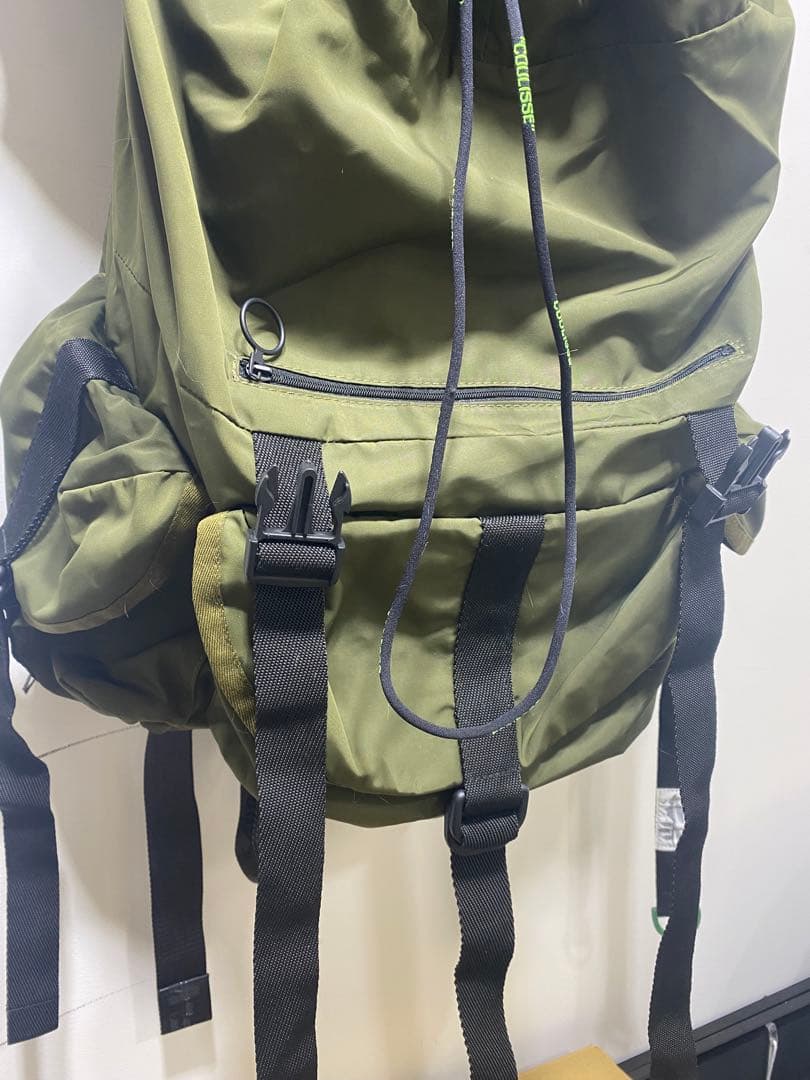 オフホワイト　マルチポケットパックバック