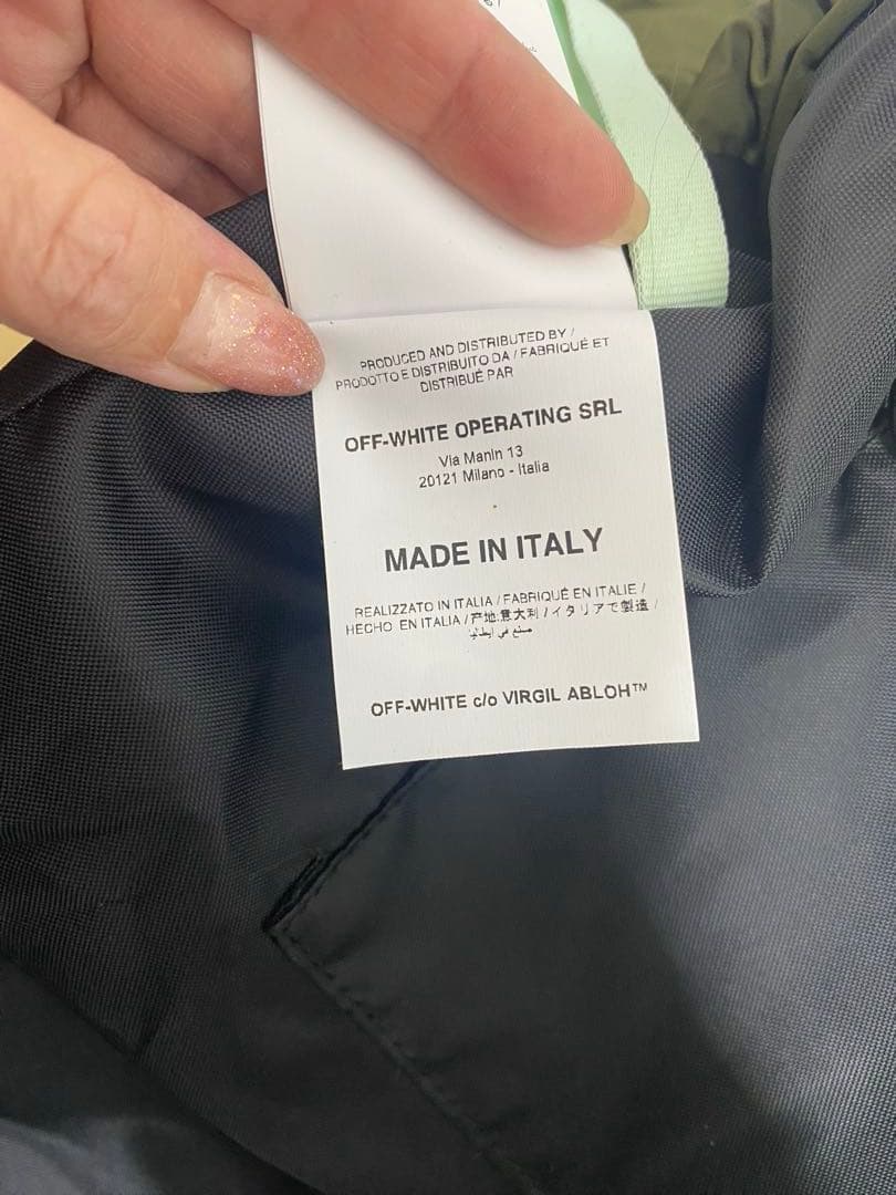 オフホワイト　マルチポケットパックバック