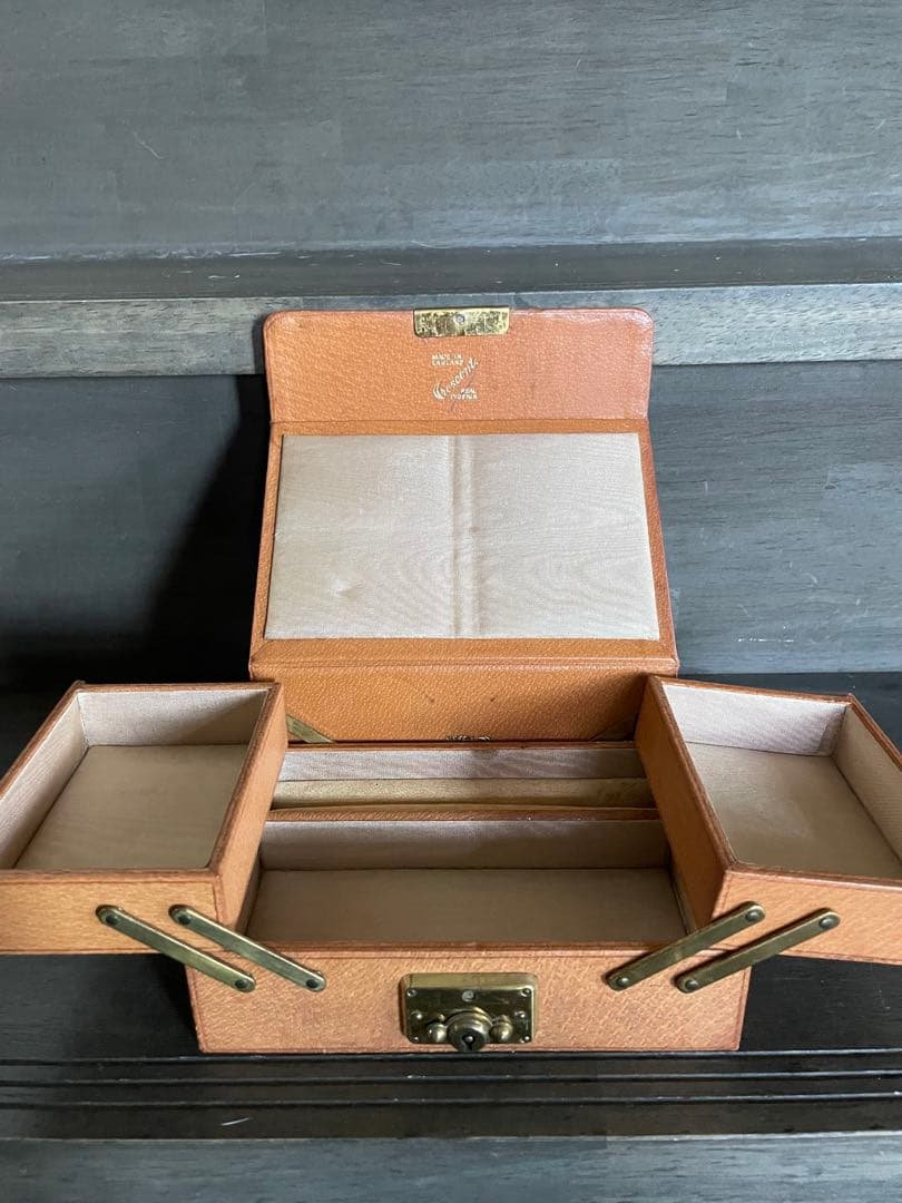 【チロルヴィンテージ】ジュエリーボックス