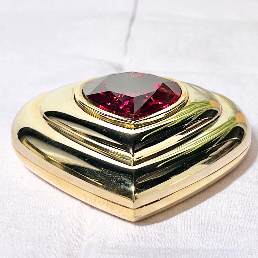 イヴ・サンローラン シルキー フィニッシュ プレストパウダー No.3