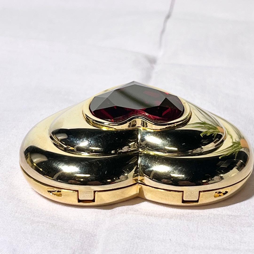 イヴ・サンローラン シルキー フィニッシュ プレストパウダー No.3