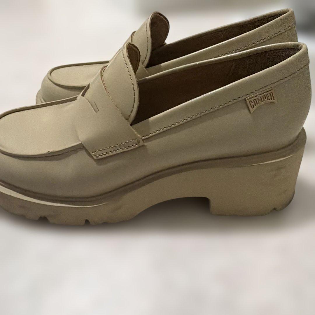 春☘️COMPER ベージュ ローファー 厚底　39