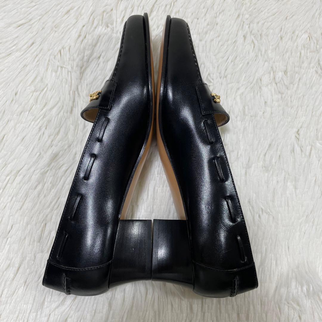 新品未使用品✨フェラガモ　ビットローファー　ヒール　パンプス　22cm 黒　金