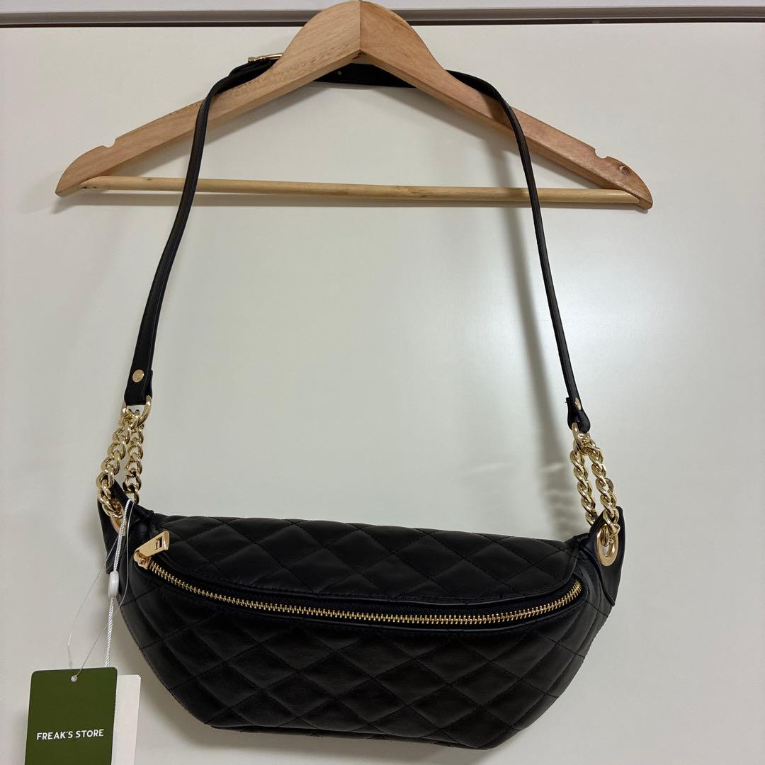 【新品】AULENTTI オウレンティ レザーキルティングボディバッグ黒ブラック