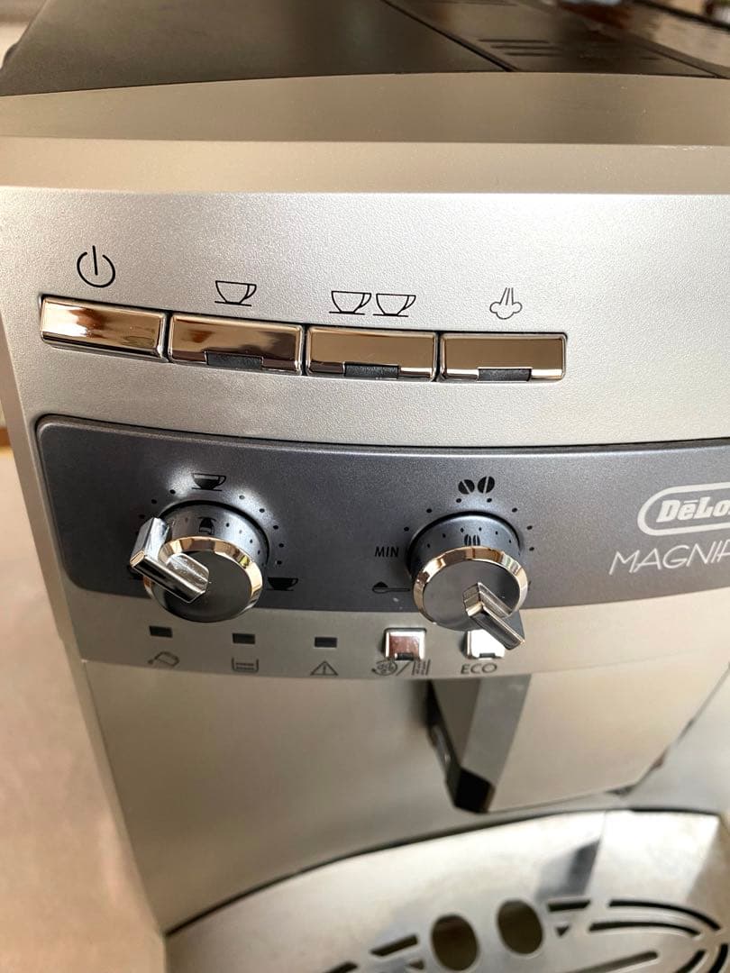動作確認済　デロンギ　マグニフィカ　ESAM03110 全自動エスプレッソマシン