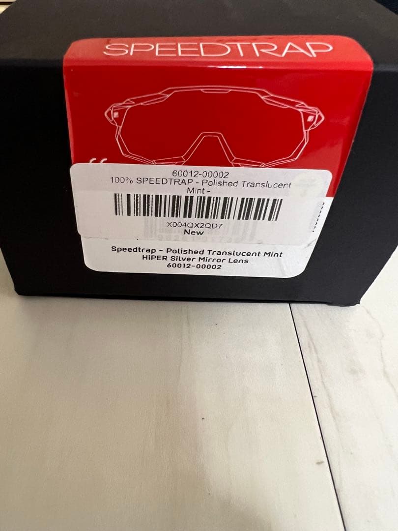 100%サングラス　クリアミント