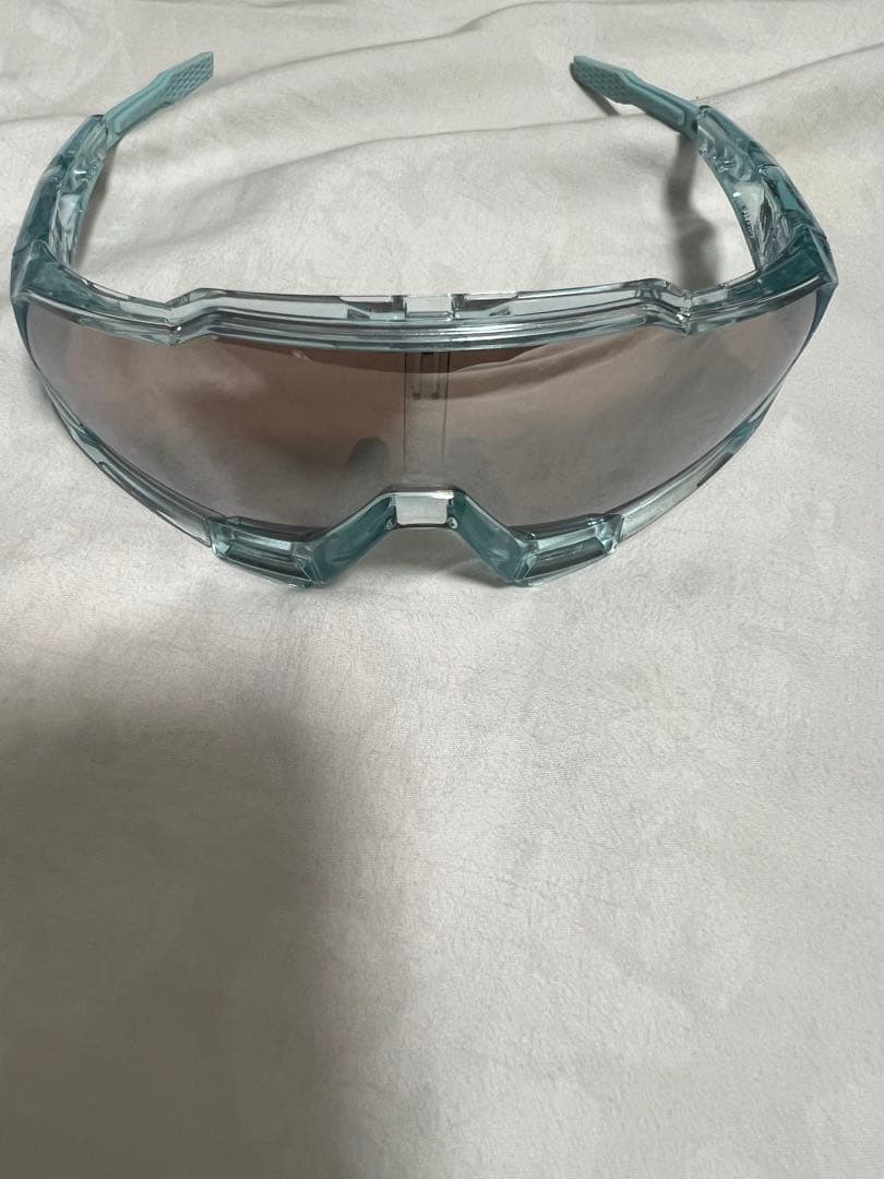 100%サングラス　クリアミント