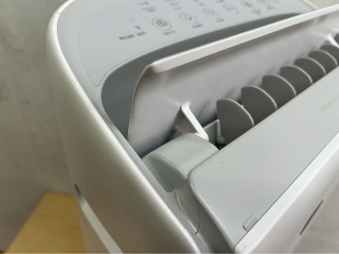 t*a様 TG308 SHARP シャープ 除湿機 CV-NH140-W 202