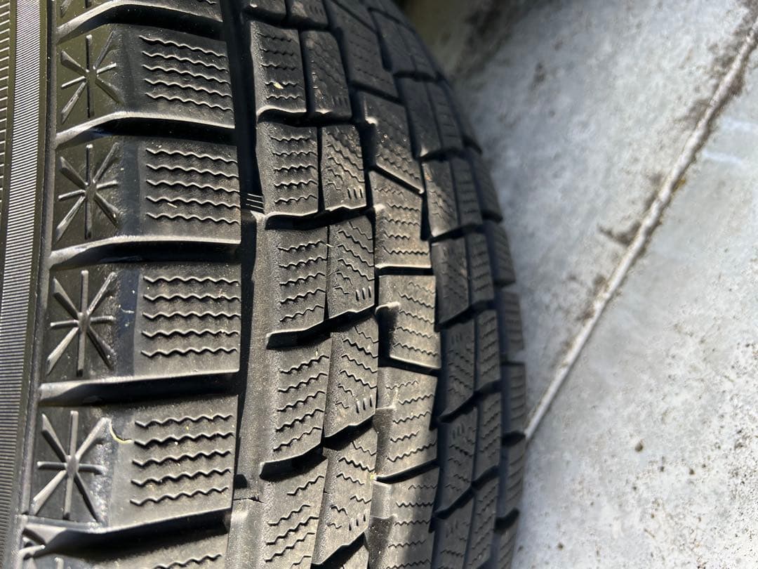 【最終値下げ】プラドスタッドレスタイヤホイール