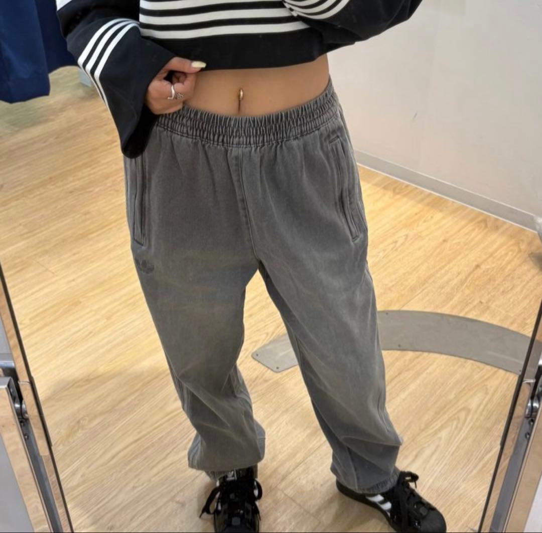 新品3XL】アディダス　アディカラールーズトラックパンツデニムadidasグレー