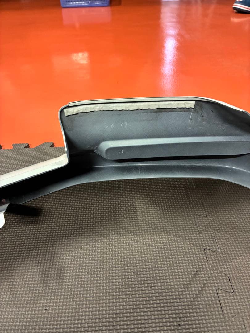 ハイエース　モデリスタフロントスポイラー　ワイド用　新車外し　引き取り限定