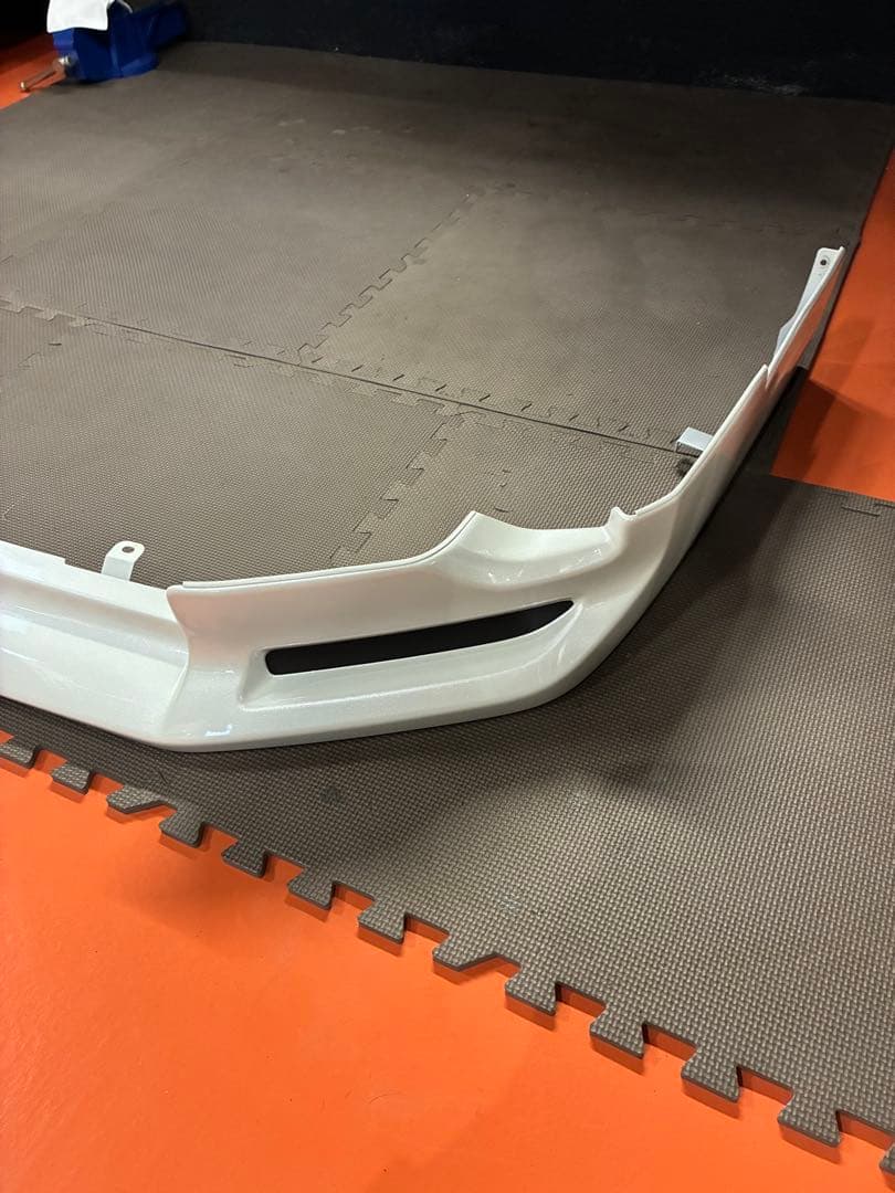 ハイエース　モデリスタフロントスポイラー　ワイド用　新車外し　引き取り限定