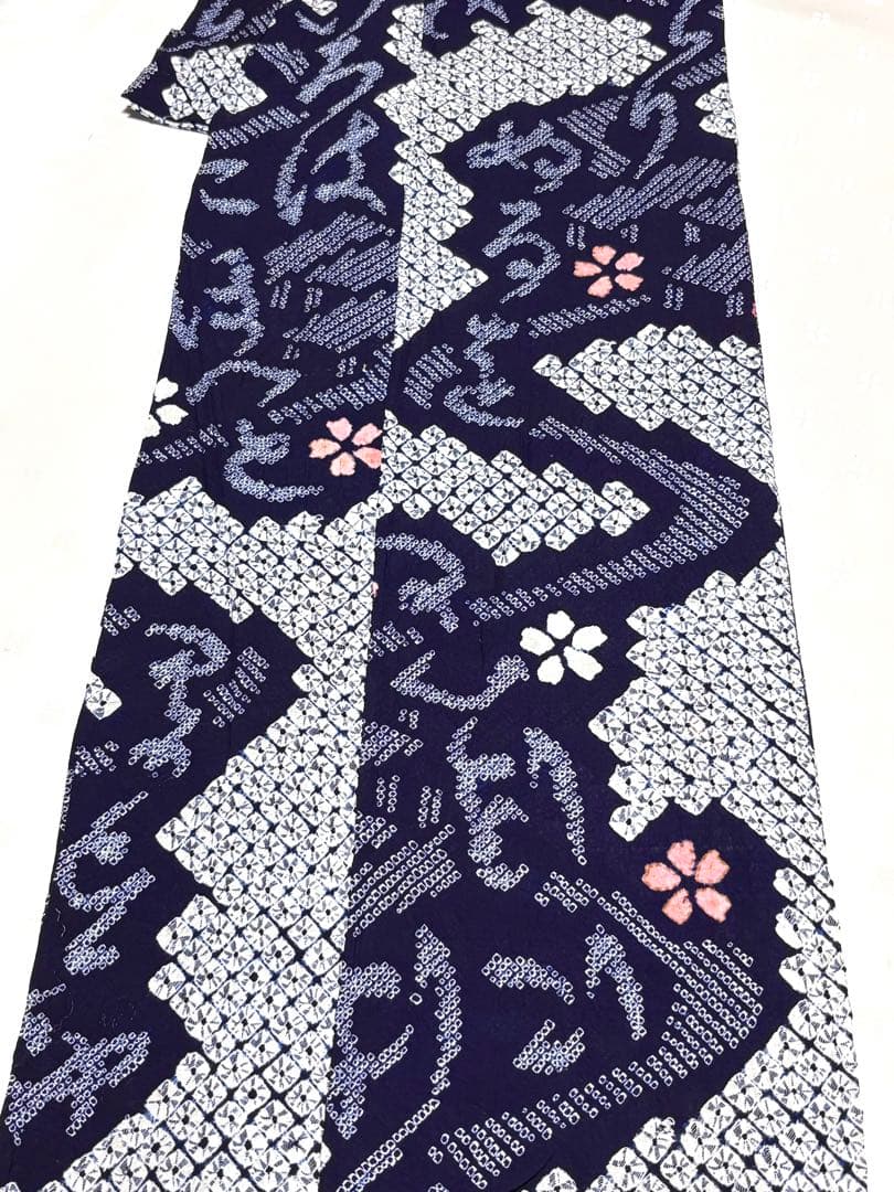 専用未使用品　和服　綿100% いろは歌模様　有松絞り　浴衣(袖仕付け糸)